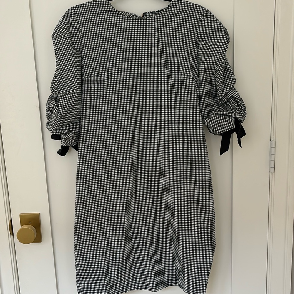 Sara Campbell gingham dress with grosgrain ribbon puffed sleeve! Size 4